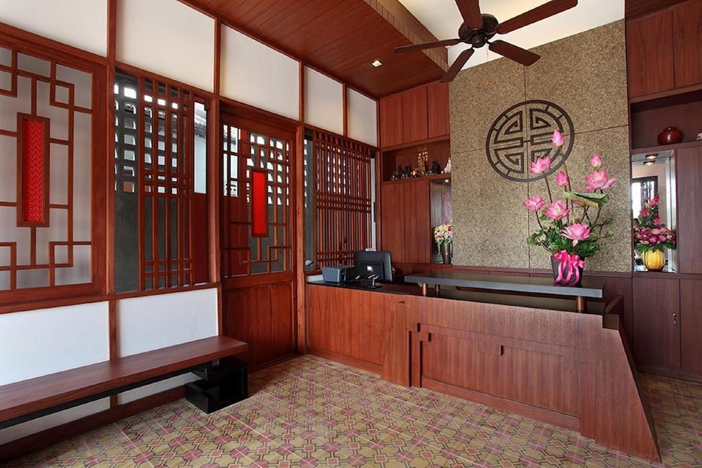 Karon Sino House Hotel Bagian luar foto